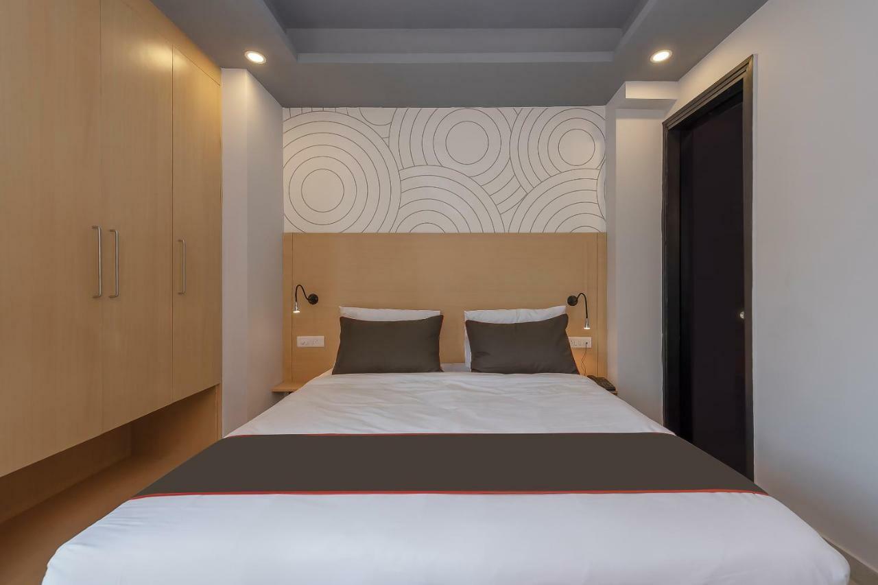 Collection O 162 Vardhman International Hotel Gurgaon Bagian luar foto