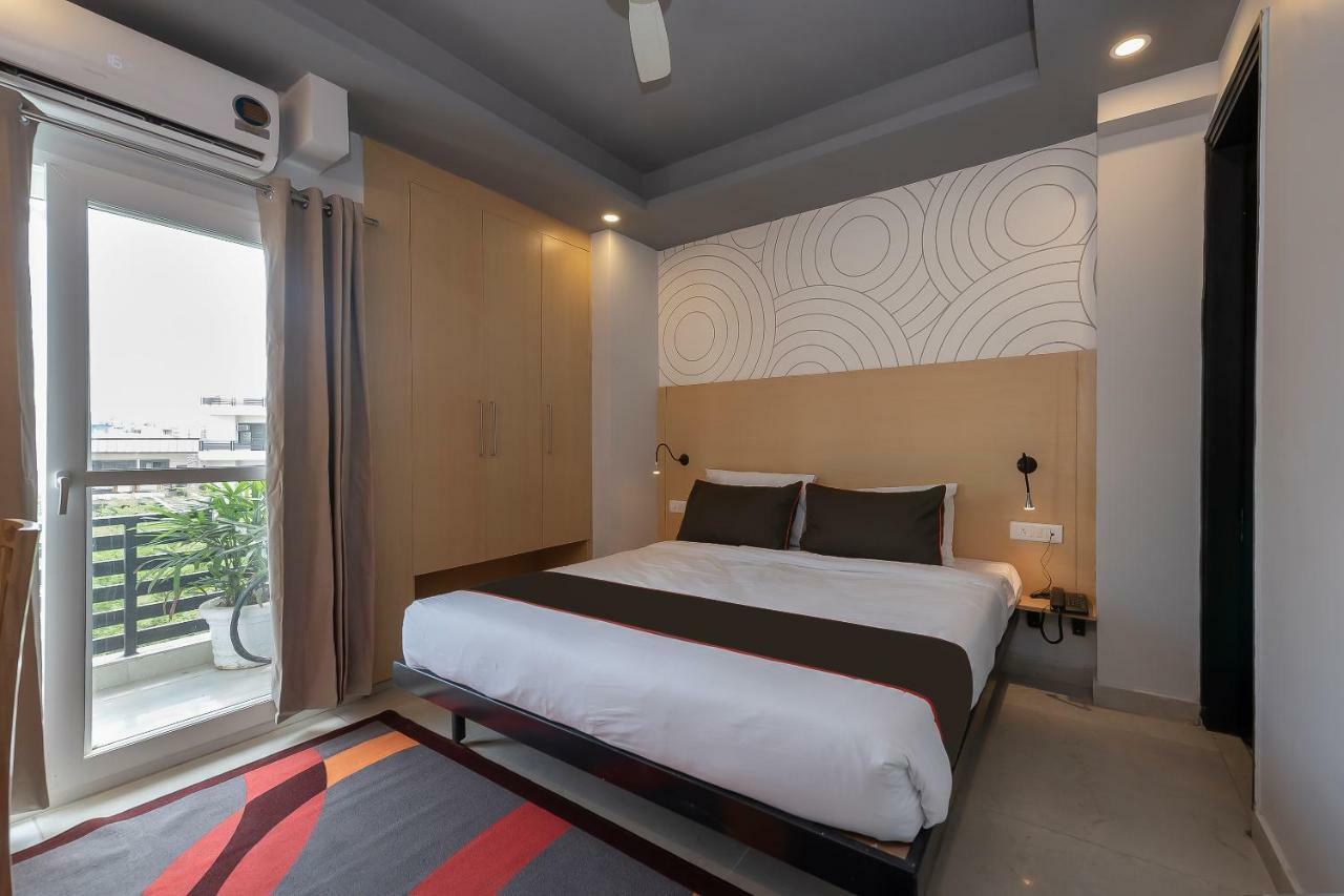 Collection O 162 Vardhman International Hotel Gurgaon Bagian luar foto