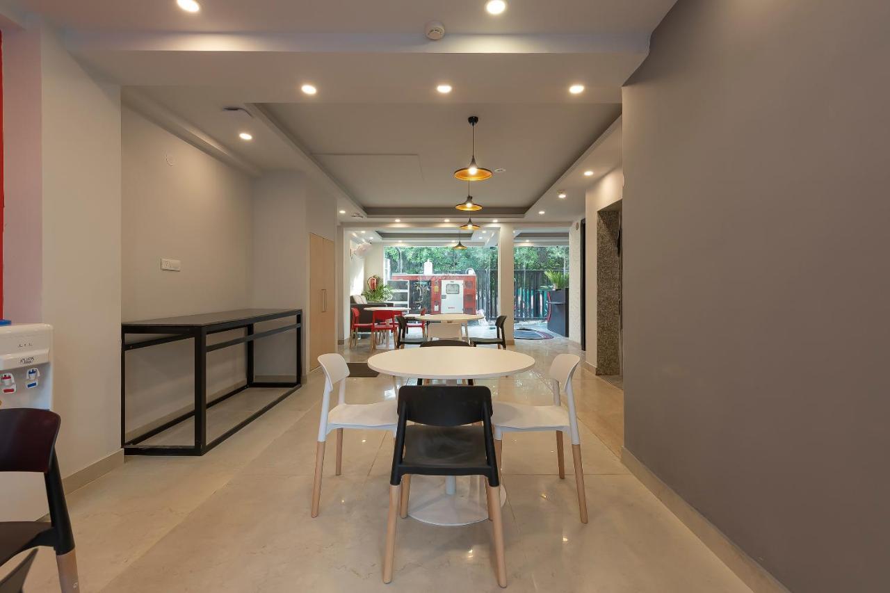 Collection O 162 Vardhman International Hotel Gurgaon Bagian luar foto
