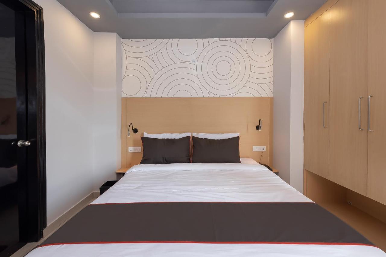 Collection O 162 Vardhman International Hotel Gurgaon Bagian luar foto